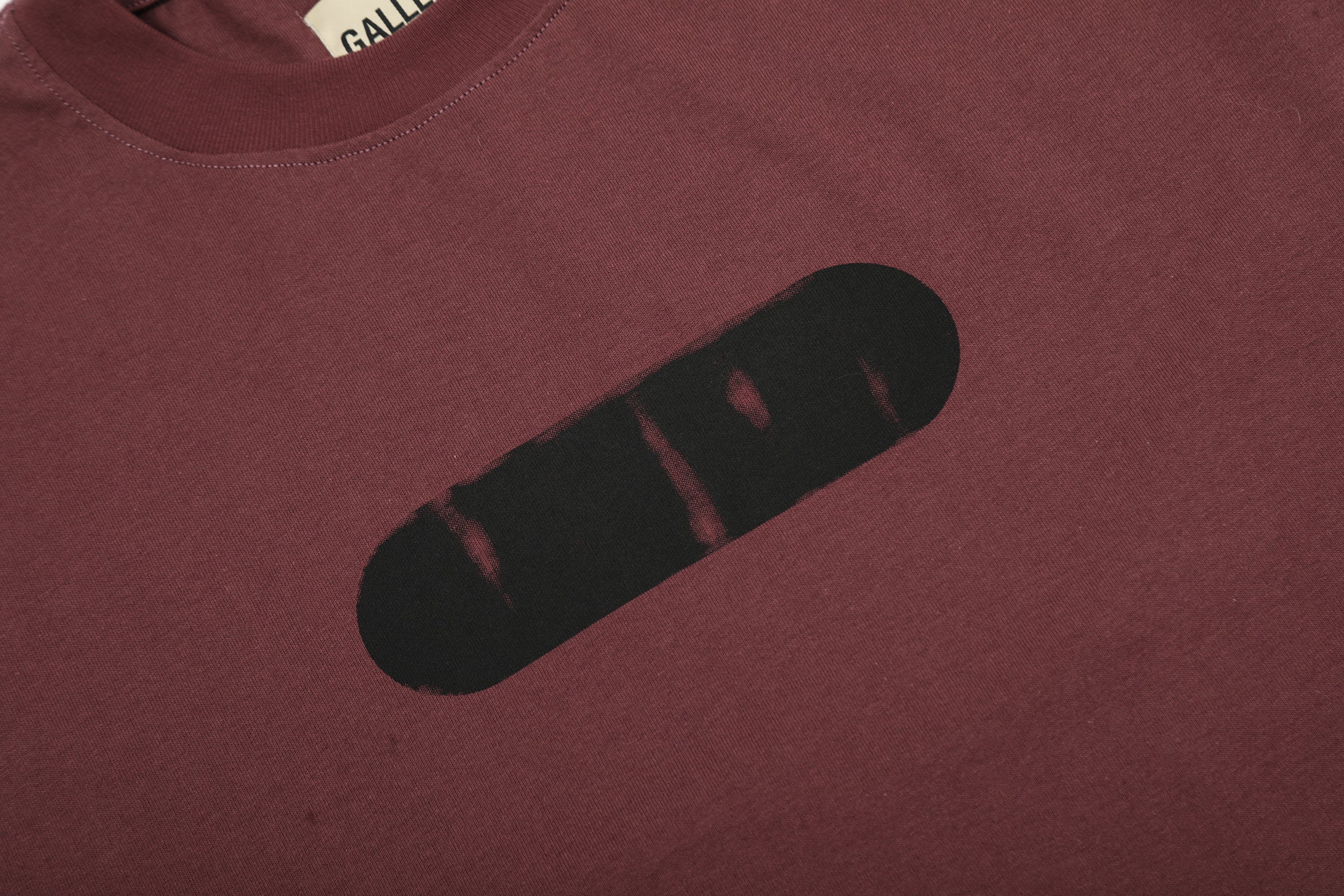 GALLERY DEPT Hand-Painted Distressed T-Shirt Deep Red