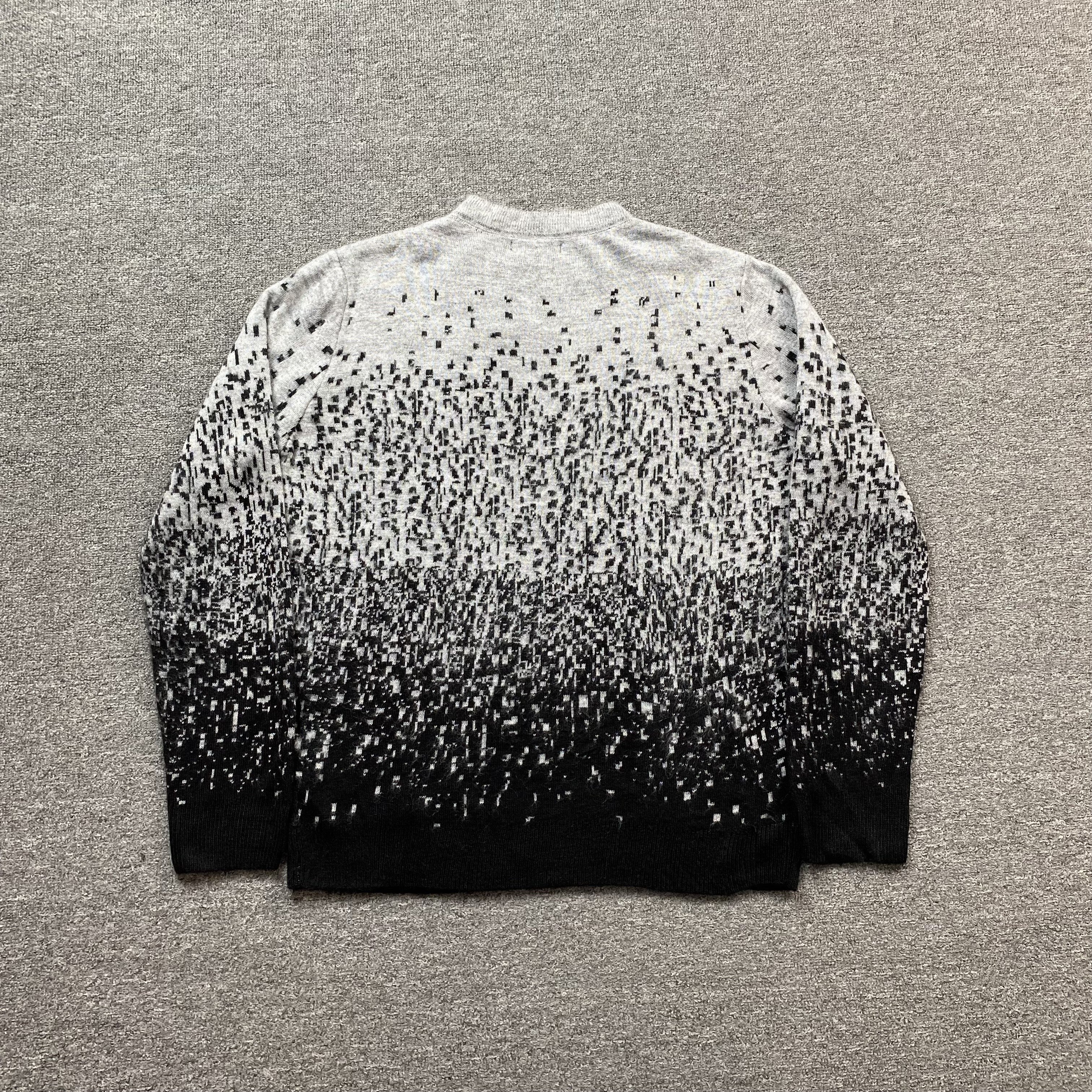 AMIRI STAGGERED GRADIANT CREWNECK GREY